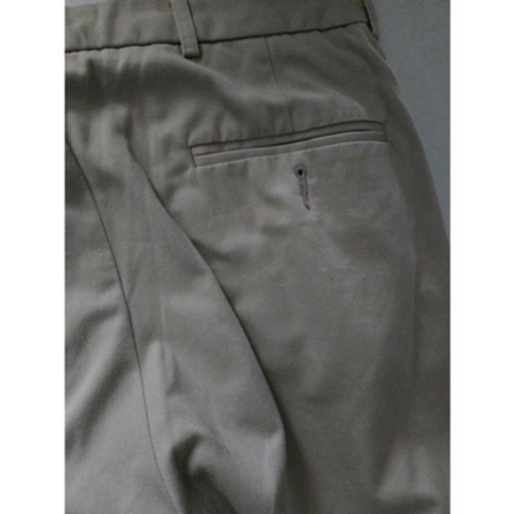 Haggar Men's Khaki Pleated Dress Pants Relaxed Fit 34x34 Cotton Polyester - Picture 8 of 9